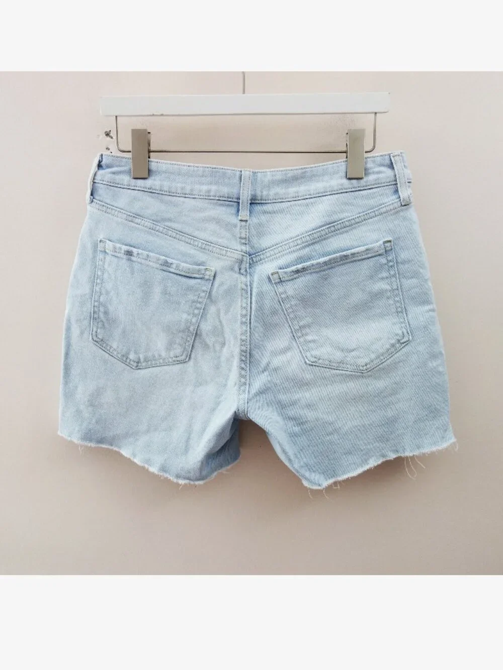 Old Navy High-Rise OG Straight Light Wash Denim Shorts 4.5